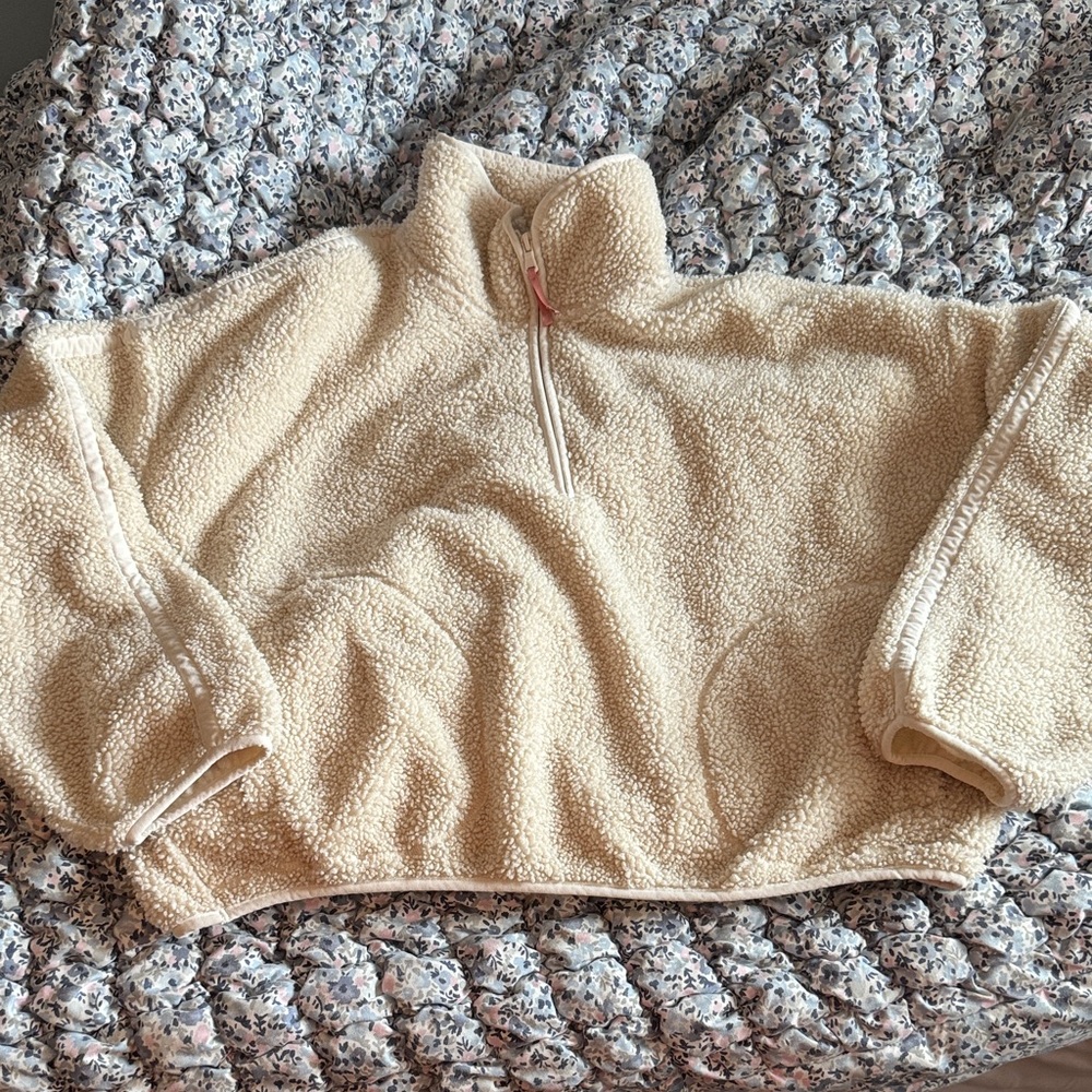 Old Navy Women’s zip up fleece jacket size large